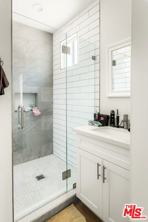 151 S Rexford Drive, Beverly Hills CA: https://media.crmls.org/mediaz/1f3e38d8-adfe-42a9-8db7-6765381289ae.jpg