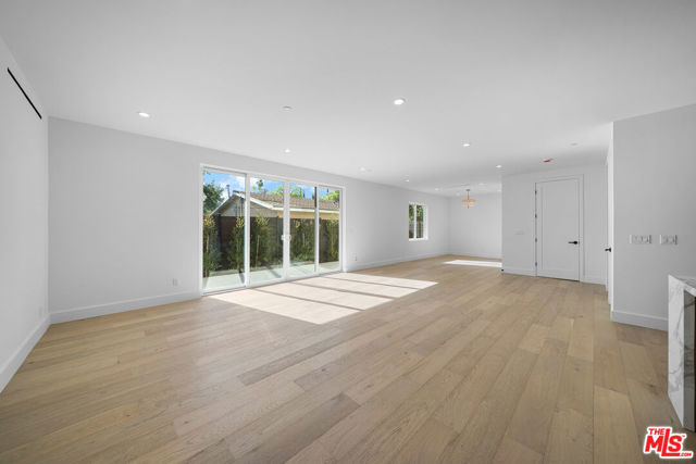 1688 N Sierra Bonita Avenue, Pasadena CA: https://media.crmls.org/mediaz/1f3e63a0-caa3-4016-b9cc-56cb36296db3.jpg