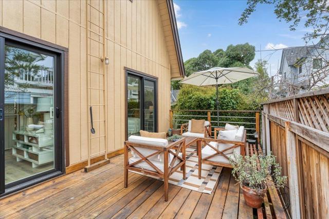 208 Brook Avenue, Santa Cruz CA: https://media.crmls.org/mediaz/1f3e8980-6692-4cb6-9311-f6504ee4ffb4.jpg