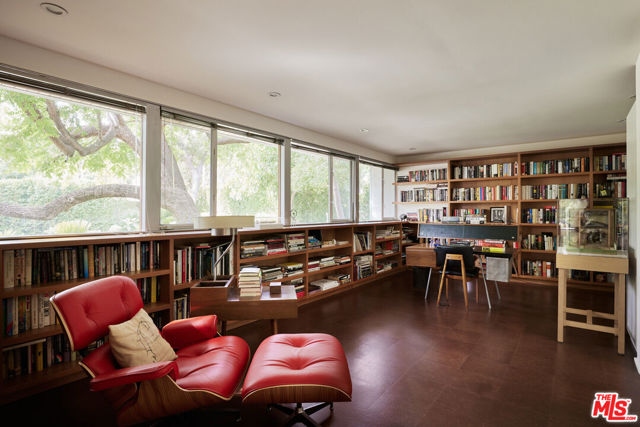 3970 Archdale Road, Encino CA: https://media.crmls.org/mediaz/1f3f724a-635c-4e4f-964c-021fd34ffc0c.jpg
