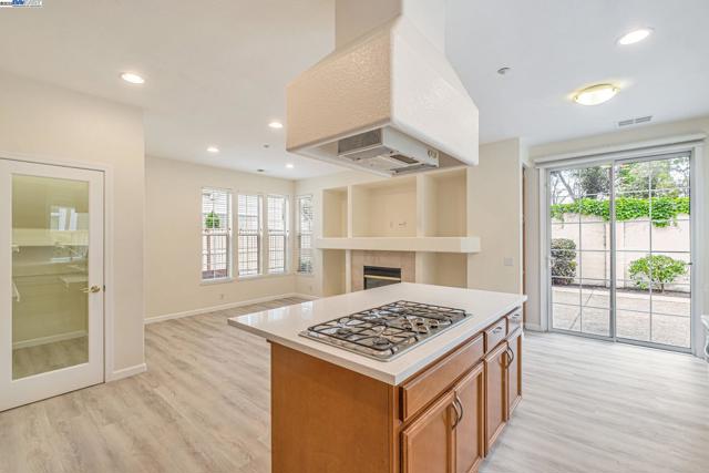 4293 OLIVER WAY, Union City CA: https://media.crmls.org/mediaz/1f3f76bc-909a-42c7-98fb-82a49d1c3544.jpg