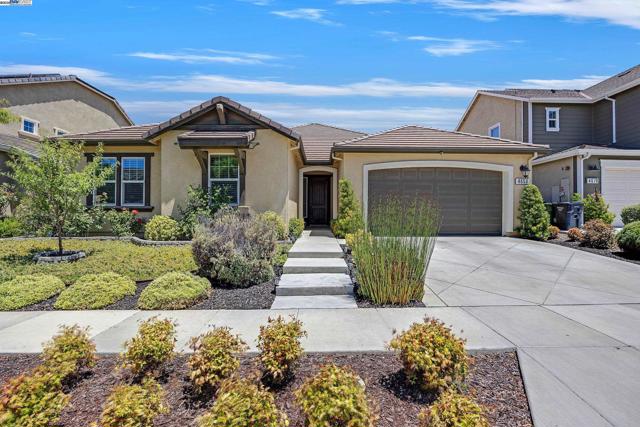 4650 Martha Ave, Tracy CA: https://media.crmls.org/mediaz/1f40c63d-527f-4273-992c-e2b65bc997f4.jpg