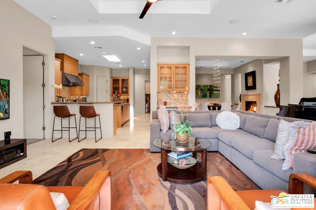 39700 Keenan Drive, Rancho Mirage CA: https://media.crmls.org/mediaz/1f40fbf2-f6ea-4e47-b742-17229af0c359.jpg