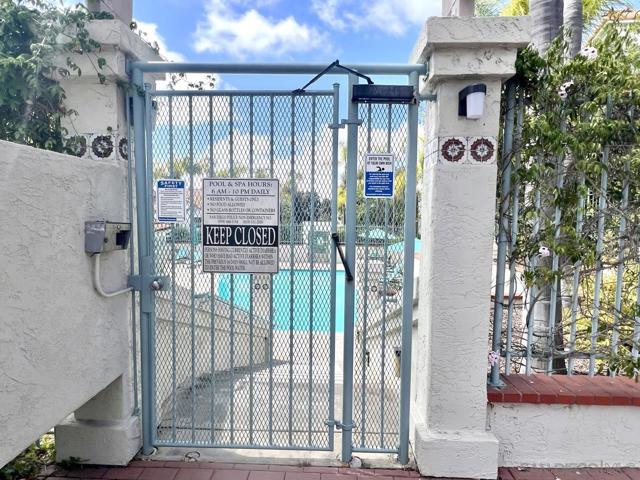 9995 Scripps Westview Way, San Diego CA: https://media.crmls.org/mediaz/1f41aebf-eae8-464a-a1e0-a4c84e0a9f36.jpg
