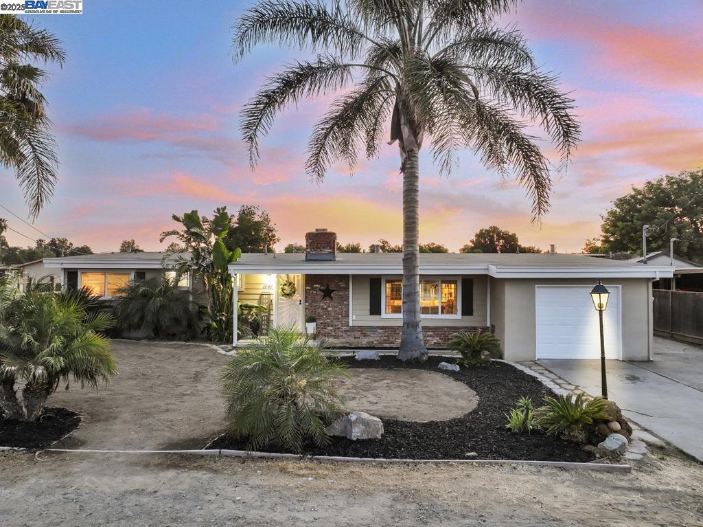 1941 Eden Plains Rd