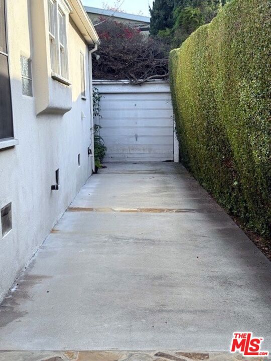 168 N Wetherly Drive, Beverly Hills CA: https://media.crmls.org/mediaz/1f43bc1b-3036-47f0-b449-7af737aed8e7.jpg