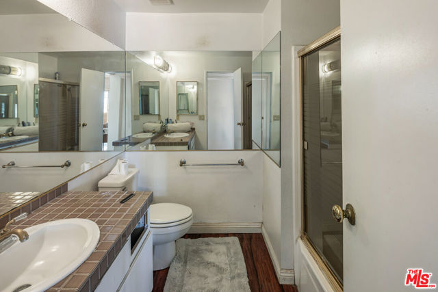 1131 Alta Loma Road, West Hollywood CA: https://media.crmls.org/mediaz/1f43e3b8-8ea4-4069-b020-21db37c52654.jpg
