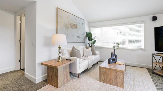 161 E Floresta Way, Portola Valley CA: https://media.crmls.org/mediaz/1f442c5a-aab7-419b-82c3-3770d8d139bf.jpg