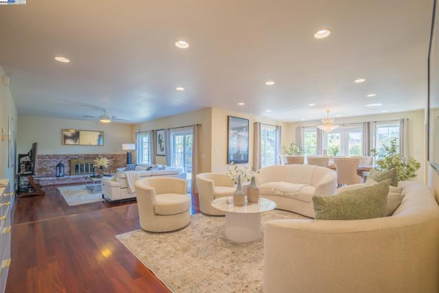 42001 Via San Gabriel, Fremont CA: https://media.crmls.org/mediaz/1f446314-8761-4da0-8ea8-51c6a99dcb71.jpg