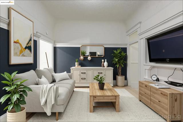 45 Auburn Street, San Francisco CA: https://media.crmls.org/mediaz/1f45a797-eff1-4818-a330-cc4d276d35d0.jpg