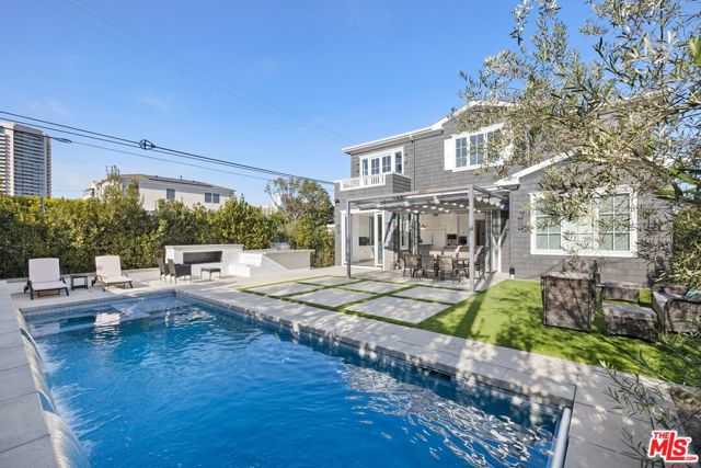 1401 Warner Avenue, Los Angeles CA: https://media.crmls.org/mediaz/1f475c59-9240-4731-92ad-9ae182183ae4.jpg