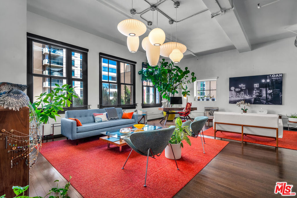 1645 Vine Street #402