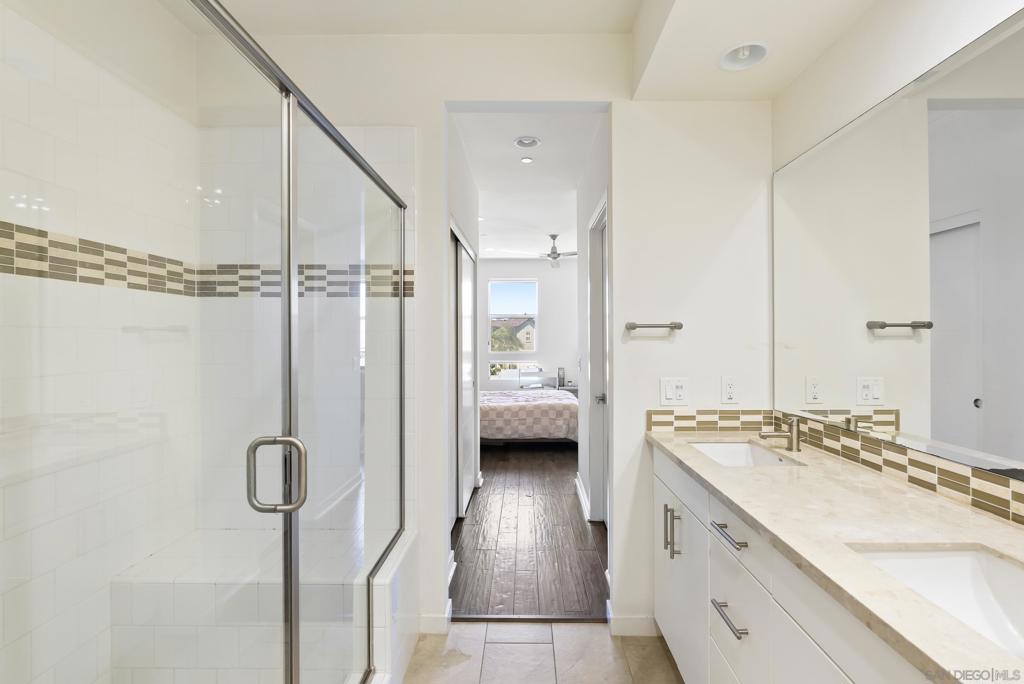 2537 State St. - photo 17