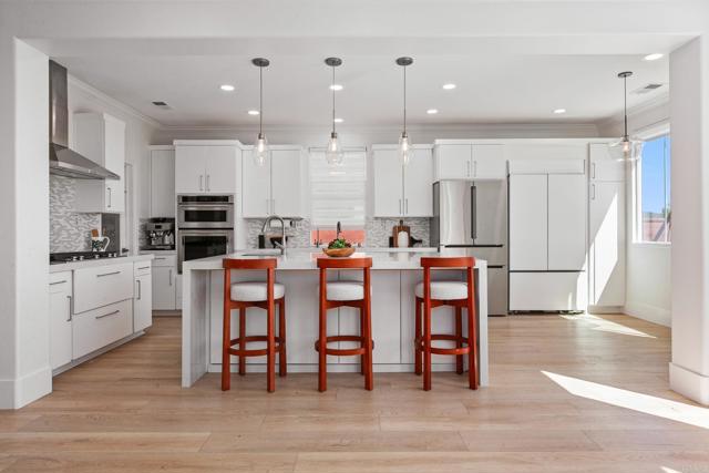 1438 Dolphin Court, San Marcos CA: https://media.crmls.org/mediaz/1f4b5d52-0dc8-4f45-b013-7a7e4407ea9d.jpg