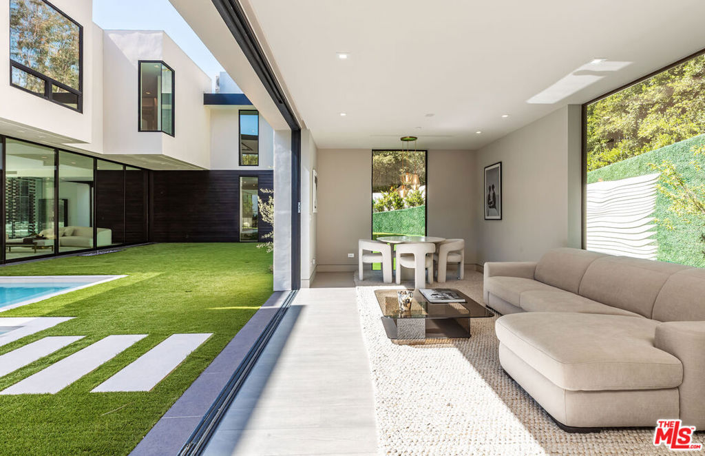 MLS #25520733 img 15