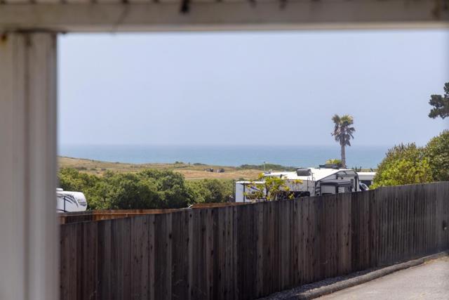 120 Oceanview Ave, Half Moon Bay CA: https://media.crmls.org/mediaz/1f4c00c9-a910-43e5-b11e-1fcf0d706cc8.jpg