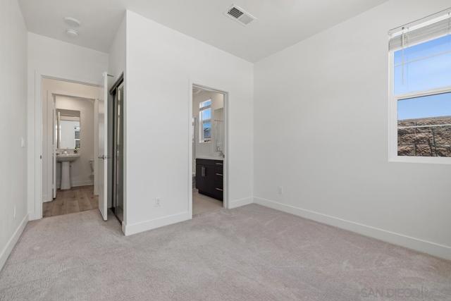 9008 Trailridge Ave, Santee CA: https://media.crmls.org/mediaz/1f4cdc89-7e38-4963-8894-91ea01d0bcf2.jpg