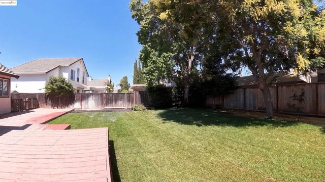 841 Windmeadows Dr, Brentwood CA: https://media.crmls.org/mediaz/1f4cdf5d-d358-4424-8eab-83e9fe01ad6b.jpg