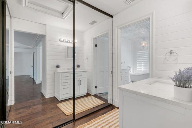 6344 Kerryhill Court, Agoura Hills CA: https://media.crmls.org/mediaz/1f4dbfb3-f6b0-4fa1-91b4-e1c94942bcdd.jpg