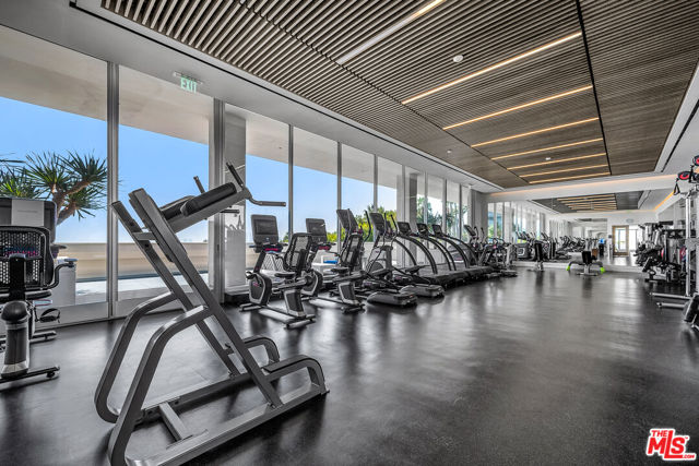9255 Doheny Road, West Hollywood CA: https://media.crmls.org/mediaz/1f4ded27-4152-4508-8489-ca0093de976a.jpg