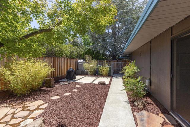 19269 De Havilland Drive, Saratoga CA: https://media.crmls.org/mediaz/1f4e3bfc-6d8b-4cdb-b59d-467018bfe43e.jpg