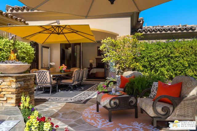 3 Coronado Court, Rancho Mirage CA: https://media.crmls.org/mediaz/1f4eeb82-23fa-410c-b026-00f71e4100f2.jpg