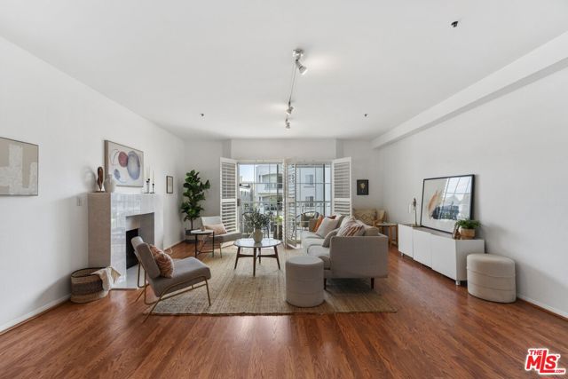 1871 Greenfield Avenue, Los Angeles CA: https://media.crmls.org/mediaz/1f4f01e5-bc95-46e9-ad55-e9141a3421c9.jpg