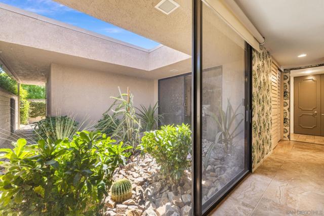 142 Yale Dr, Rancho Mirage CA: https://media.crmls.org/mediaz/1f4fbe78-b1f1-4de9-aa16-2d65fe482057.jpg