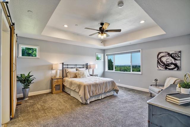 588 E Angela St, Pleasanton CA: https://media.crmls.org/mediaz/1f4fce07-8bcc-4cca-b82c-41ad922f8563.jpg