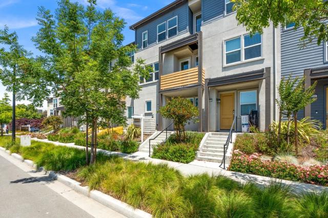 1976 Tarob Court, Milpitas CA: https://media.crmls.org/mediaz/1f4fd4b2-5333-4cc8-a3f1-d9da586e49b1.jpg