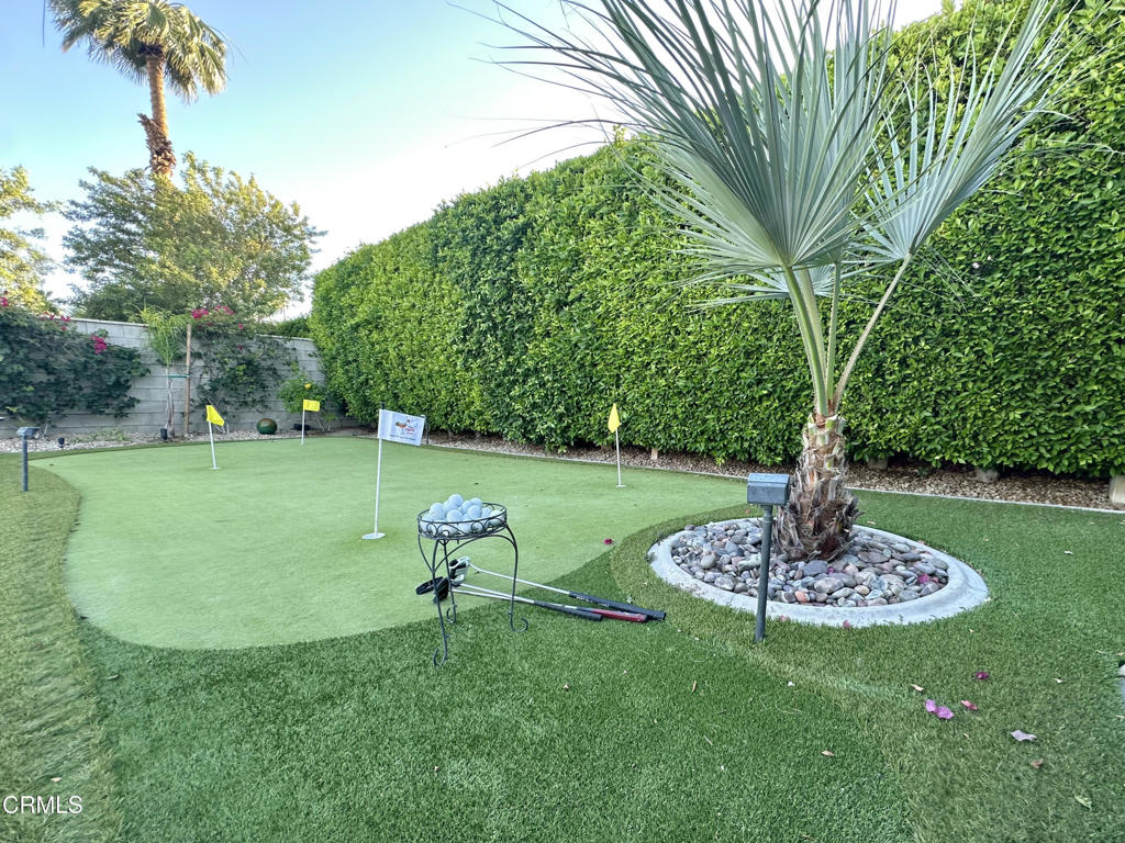 https://media.crmls.org/mediaz/1f502606-be8a-42c6-b926-71bc714561cf.jpg?preset=X-Large