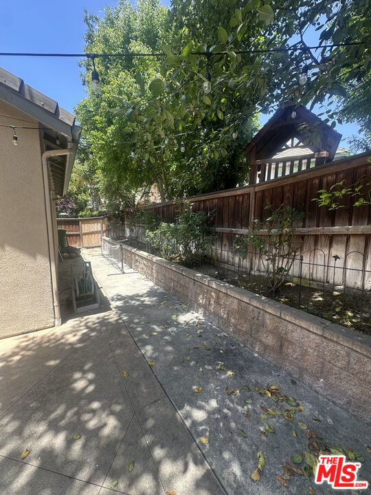 22 St Just Avenue, Ladera Ranch CA: https://media.crmls.org/mediaz/1f5069d0-98b8-45ed-9e7a-3742e7ecb214.jpg