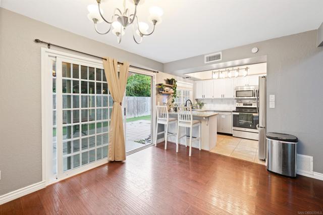 2714 Crownridge Ln, Spring Valley CA: https://media.crmls.org/mediaz/1f50824d-1852-45b5-9d84-1f3a6bd02126.jpg