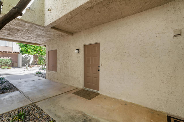 78205 Cortez Lane, Indian Wells CA: https://media.crmls.org/mediaz/1f50b249-590c-4c66-a7c8-a5ede047eda7.jpg