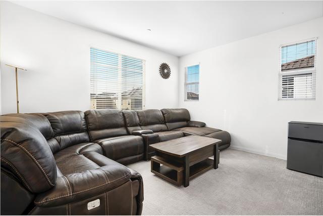 1716 Moon Orchid Ave, Chula Vista CA: https://media.crmls.org/mediaz/1f50c2ac-7ecf-49bd-b608-31ae38870a49.jpg