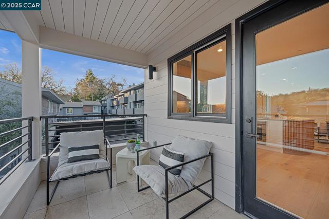 3742 Mt. Diablo Blvd, Lafayette CA: https://media.crmls.org/mediaz/1f513313-722d-478e-ad76-bda09e0940c8.jpg