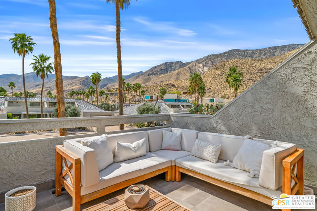 120 E Perlita Circle, Palm Springs, CA 92264