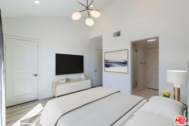 3309 Aria Lane, Los Angeles CA: https://media.crmls.org/mediaz/1f5178f5-7b65-4955-ab79-e3d5231026bf.jpg