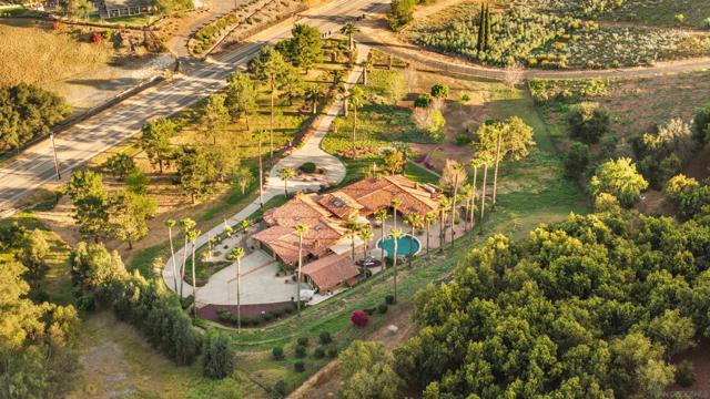 Image 70 of 75 For 1951 Cloverdale Rd