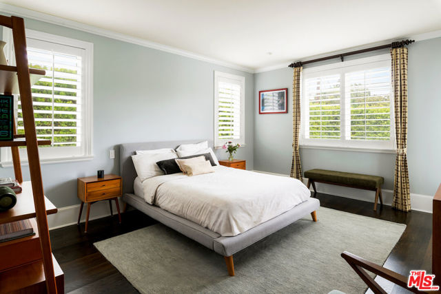 Drew Fenton | 456 N Bowling Green Way Los Angeles CA | MLS: 7251586