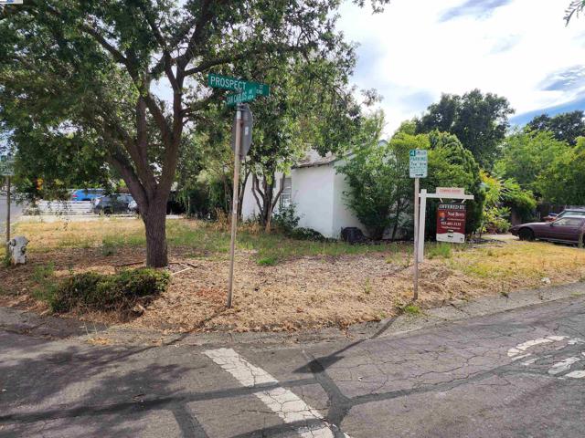 2996 Prospect St, Concord CA: https://media.crmls.org/mediaz/1f52d0bc-891b-4e41-9942-cb0ee3846406.jpg