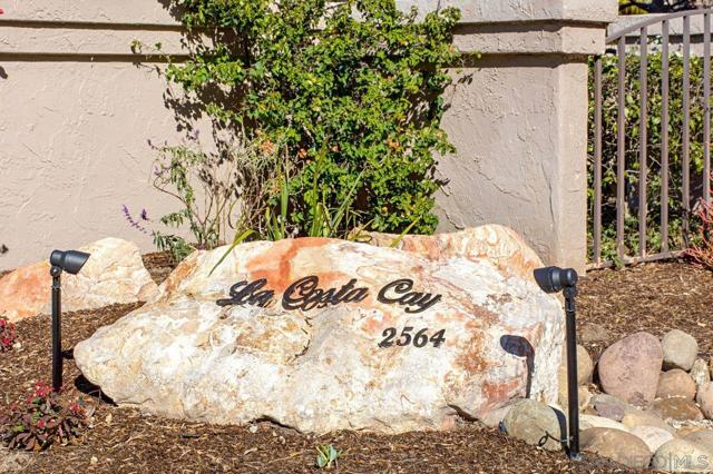 2564 Navarra Dr, Carlsbad CA: https://media.crmls.org/mediaz/1f52e360-dbd1-48b9-8b12-fa25962b921c.jpg