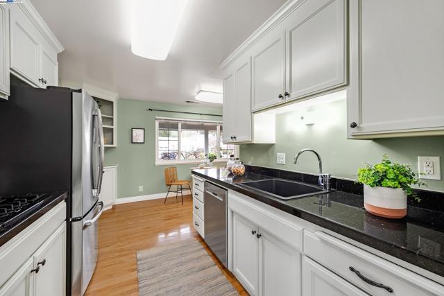 Image 12 of 36 For 36223 Pecan Ct
