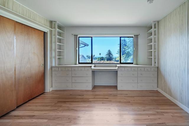 3177 W Ledyard Way, Aptos CA: https://media.crmls.org/mediaz/1f53323b-2ca1-4d6a-b24f-cbc6abd9802e.jpg