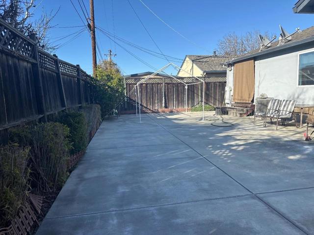 589 N Monroe street, San Jose CA: https://media.crmls.org/mediaz/1f534a1a-9510-432d-9191-04c34e17b47a.jpg