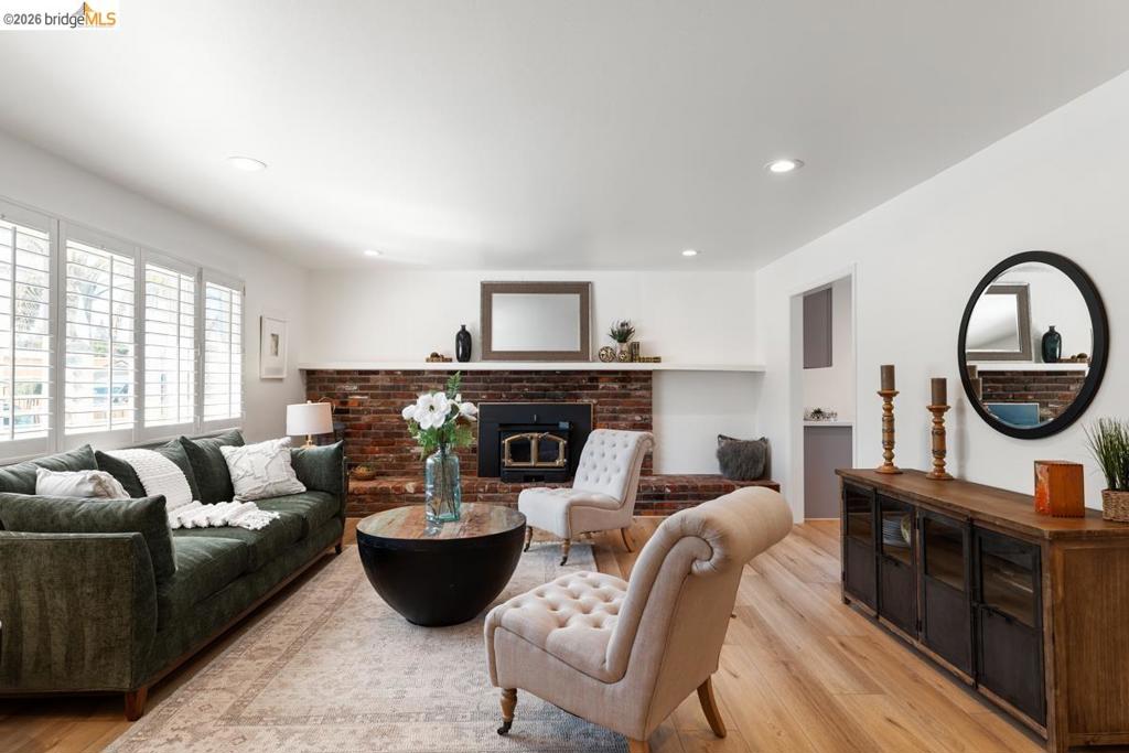 5179 Paul Scarlet DR