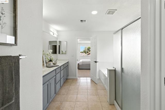 78 Vella Circle, Oakley CA: https://media.crmls.org/mediaz/1f554164-5837-46f1-89ab-a0c189e814bd.jpg
