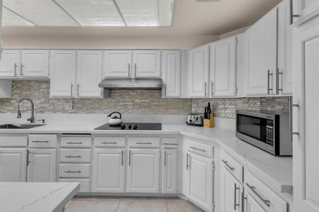910 Island Drive #112, Rancho Mirage, CA 92270