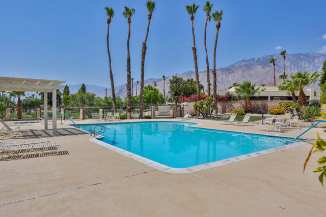 1181 Sunflower Lane, Palm Springs CA: https://media.crmls.org/mediaz/1f564c7e-3625-4834-897f-de4b27eb799c.jpg