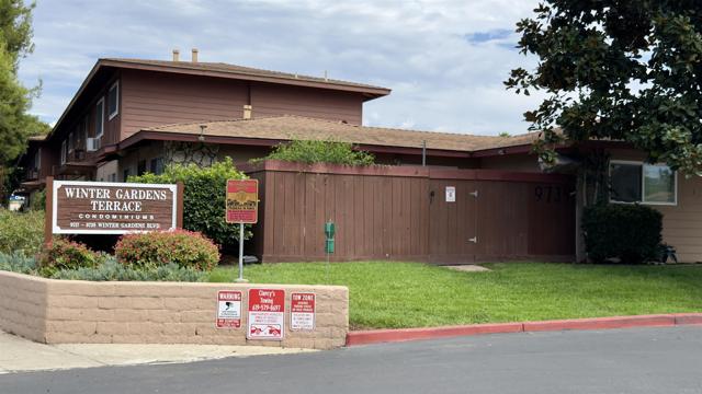 9719 WINTERGARDENS BLVD, Lakeside CA: https://media.crmls.org/mediaz/1f56860b-3acb-4227-a9d6-9c8f61106cd3.jpg